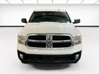 Ram 1500 Classic 2019 4x2 Tradesman 2dr Cabina Regular 8 ft. LB Pickup