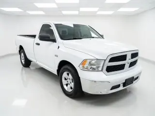 Ram 1500 Classic 2019 4x2 Tradesman 2dr Cabina Regular 8 ft. LB Pickup
