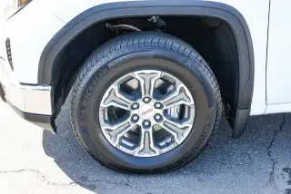 GMC Sierra 1500 2026 4x2 SLT 4dr Crew Cab 5.8 ft. SB