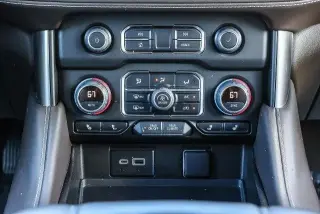 Chevrolet Suburban 2024 4x2 LT 4dr SUV