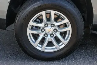 Chevrolet Suburban 2024 4x2 LT 4dr SUV