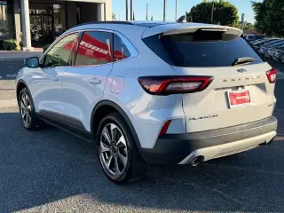 Ford Escape 2025 AWD Platinum 4dr SUV