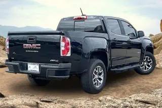 GMC Canyon 2022 4x4 AT4 4dr Crew Cab 5 ft. SB (Tela)