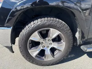 Ram 1500 2019 4x4 Laramie 4dr Crew Cab 5.6 ft. SB Pickup
