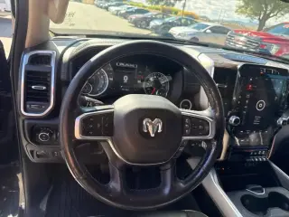 Ram 1500 2019 4x4 Laramie 4dr Crew Cab 5.6 ft. SB Pickup
