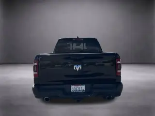 Ram 1500 2019 4x4 Laramie 4dr Crew Cab 5.6 ft. SB Pickup