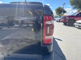 Ram 1500 2019 4x4 Laramie 4dr Crew Cab 5.6 ft. SB Pickup