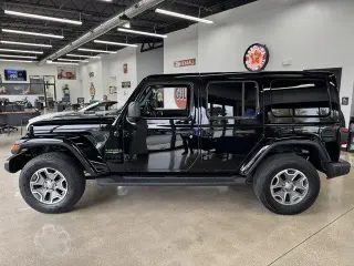 Jeep Wrangler Unlimited 2021 4x4 Sahara SUV 4 puertas
