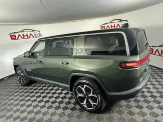 El 2024 Rivian R1S