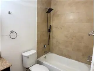 Propiedad de alquiler con 1 dormitorio y 1 baño en Palmetto Bay