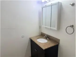 Propiedad de alquiler con 1 dormitorio y 1 baño en Palmetto Bay