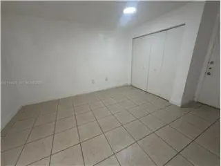 Propiedad de alquiler con 1 dormitorio y 1 baño en Palmetto Bay