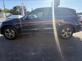 Mercedes-Benz GLC 2016 AWD GLC 300 4MATIC 4dr SUV
