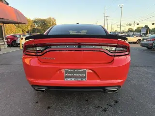 Dodge Charger 2019 SXT 4dr Sedán