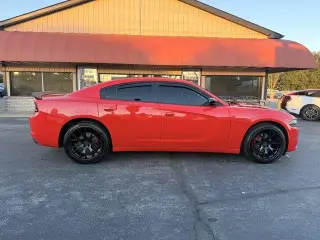Dodge Charger 2019 SXT 4dr Sedán
