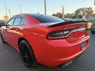 Dodge Charger 2019 SXT 4dr Sedán
