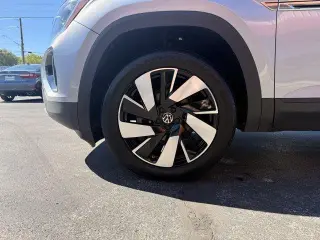 Volkswagen Atlas Cross Sport 2024 SE 4dr SUV con Tecnología