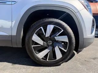Volkswagen Atlas Cross Sport 2024 SE 4dr SUV con Tecnología