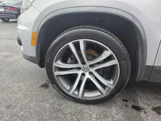 Volkswagen Tiguan 2017 2.0T SEL SUV de 4 puertas