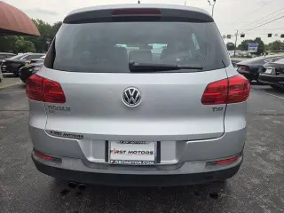 Volkswagen Tiguan 2017 2.0T SEL SUV de 4 puertas