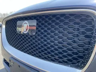 Jaguar F-PACE 2019 AWD 30t Premium 4dr SUV