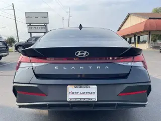 Hyundai ELANTRA 2024 SEL 4dr Sedán