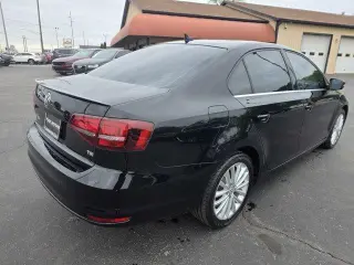 Volkswagen Jetta 2016 1.8T SEL Sedán 4 puertas PZEV