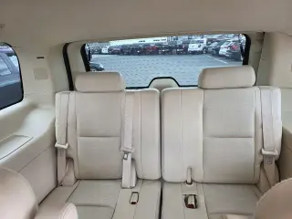 Cadillac Escalade 2004 tracción en las cuatro ruedas 4 puertas SUV