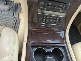 Cadillac Escalade 2004 tracción en las cuatro ruedas 4 puertas SUV