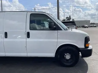 Chevrolet Express 2014 2500 3dr Cargo Van w/1WT