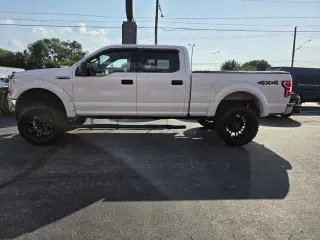 Ford F-150 2020 4x4 XL 4 puertas SuperCrew 6.5 pies. SB