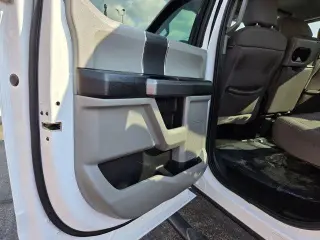 Ford F-150 2020 4x4 XL 4 puertas SuperCrew 6.5 pies. SB