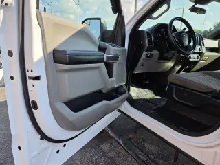 Ford F-150 2020 4x4 XL 4 puertas SuperCrew 6.5 pies. SB