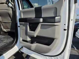 Ford F-150 2020 4x4 XL 4 puertas SuperCrew 6.5 pies. SB