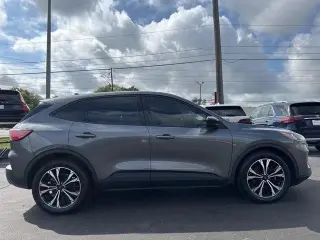 Ford Escape 2021 SE 4dr SUV