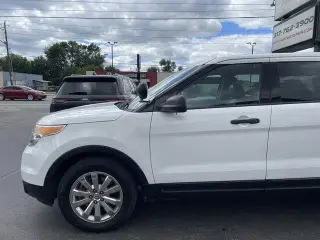 Ford Explorer 2015 tracción total Interceptor de Policía Utilitario SUV 4 puertas