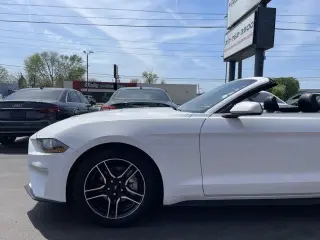 Ford Mustang 2022 EcoBoost 2 puertas Convertible