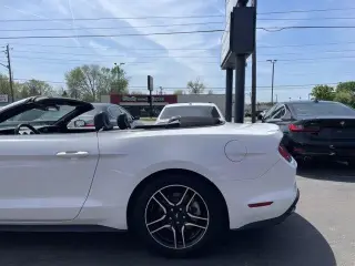 Ford Mustang 2022 EcoBoost 2 puertas Convertible