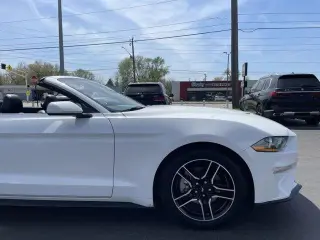 Ford Mustang 2022 EcoBoost 2 puertas Convertible