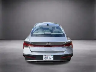Hyundai ELANTRA Hybrid 2026 Blue 4dr Sedán