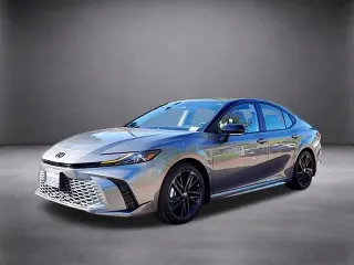 Toyota Camry 2025 AWD SE 4dr Sedán