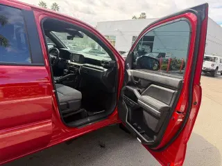 Toyota Tacoma 2025 4x2 SR5 4dr Double Cab 5.0 ft SB