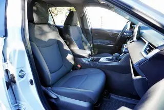 Toyota RAV4 2025 AWD LE SUV de 4 puertas