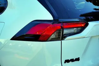 Toyota RAV4 2025 AWD LE SUV de 4 puertas