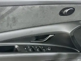 Hyundai ELANTRA N 2024 4dr Sedán 6M