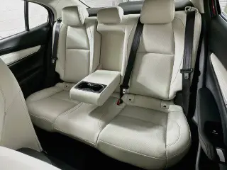 Mazda Mazda3 Sedán 2021 Premium 4 puertas Sedán
