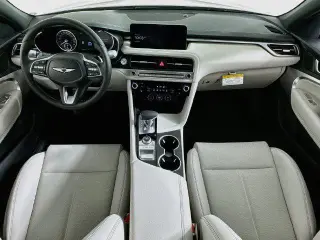Genesis G70 2025 2.5T Standard Sedán 4 puertas