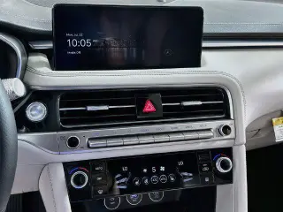 Genesis G70 2025 2.5T Standard Sedán 4 puertas