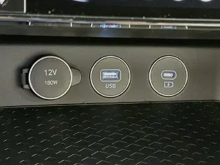 Genesis G70 2025 2.5T Standard Sedán 4 puertas