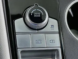 Genesis G70 2025 2.5T Standard Sedán 4 puertas